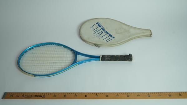 Tennis racket